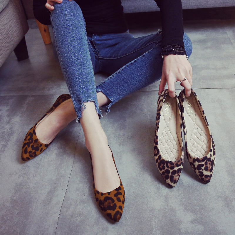 Leopard-print pointed toe flats