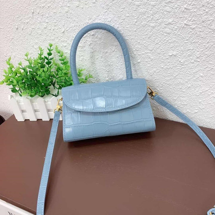 Fashionable leather handbags